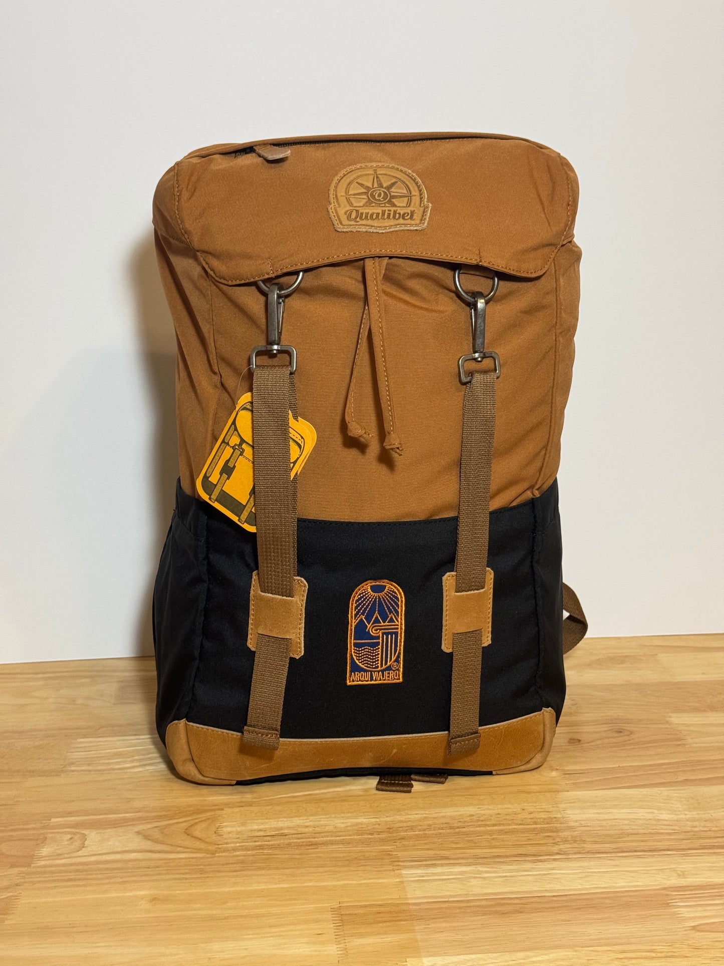 ARQUI - Carrera Backpack (Metal Hooks)