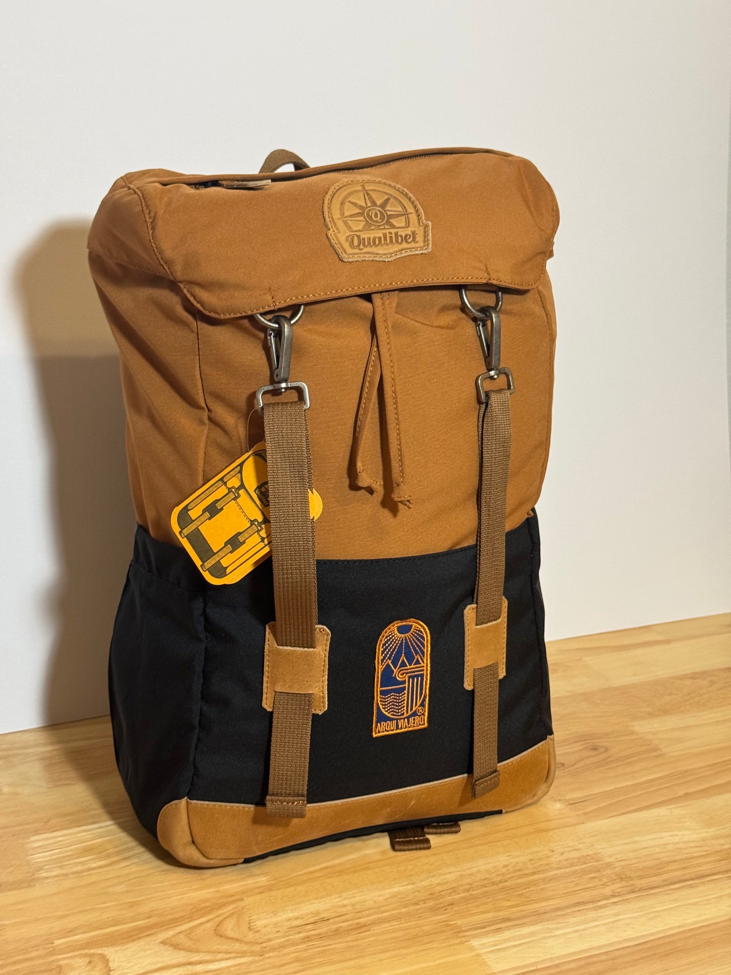 ARQUI - Carrera Backpack (Metal Hooks)