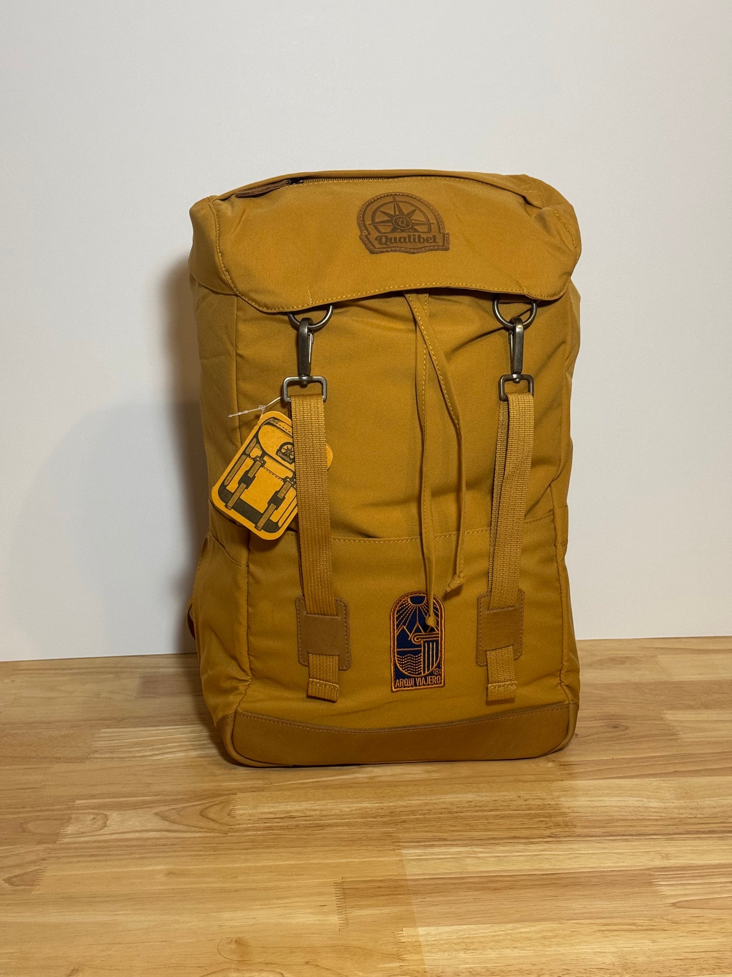 ARQUI - Carrera Backpack (Metal Hooks)