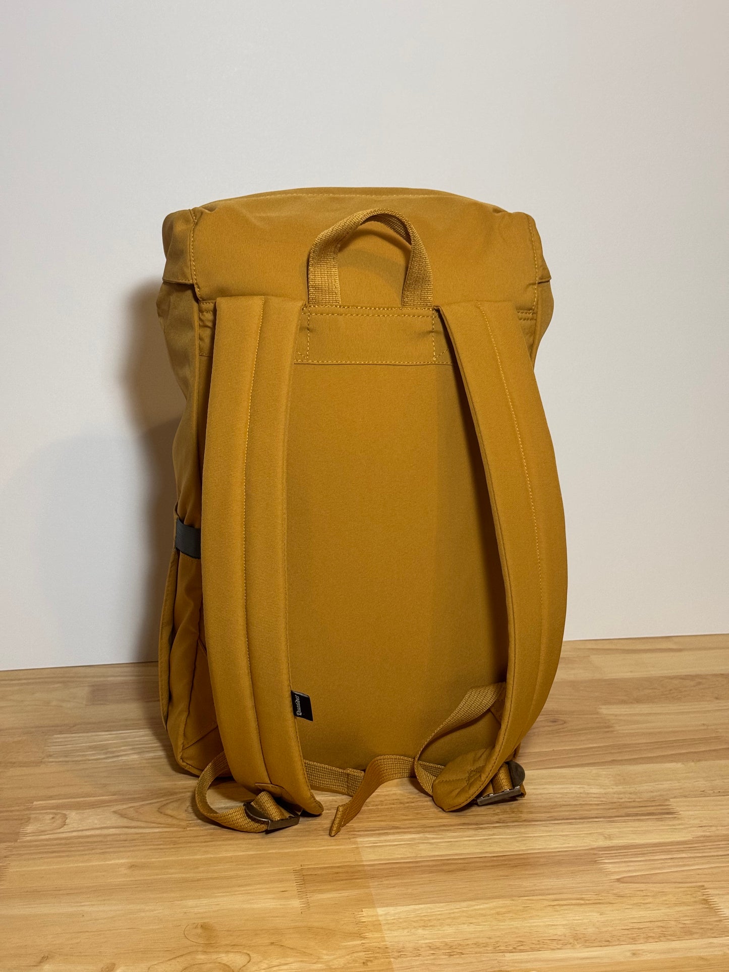 ARQUI - Carrera Backpack (Metal Hooks)