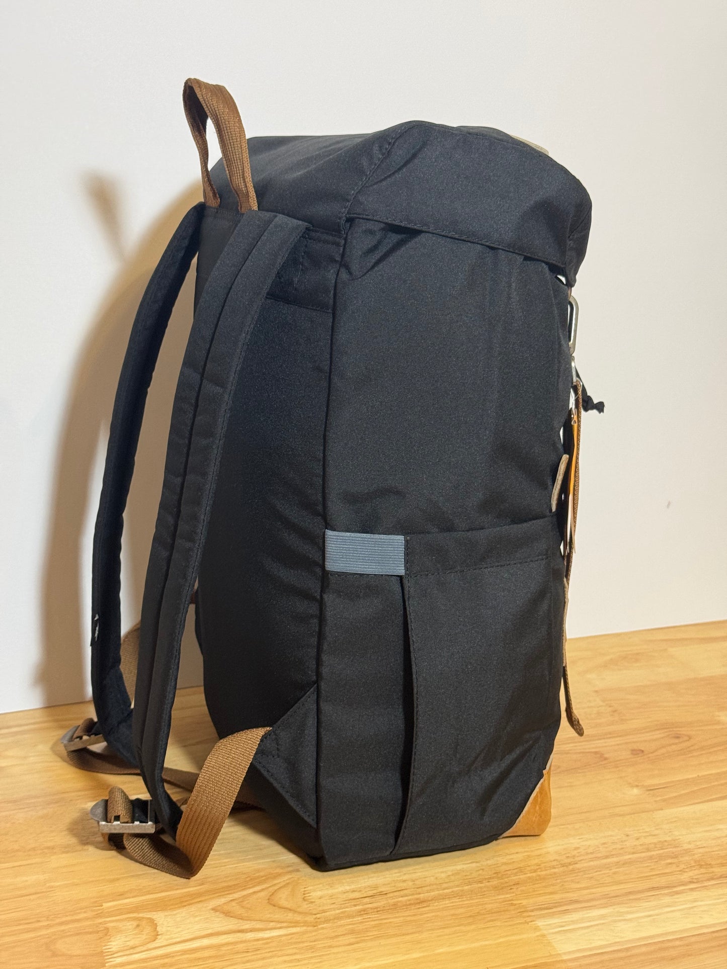 ARQUI - Carrera Backpack (Metal Hooks)