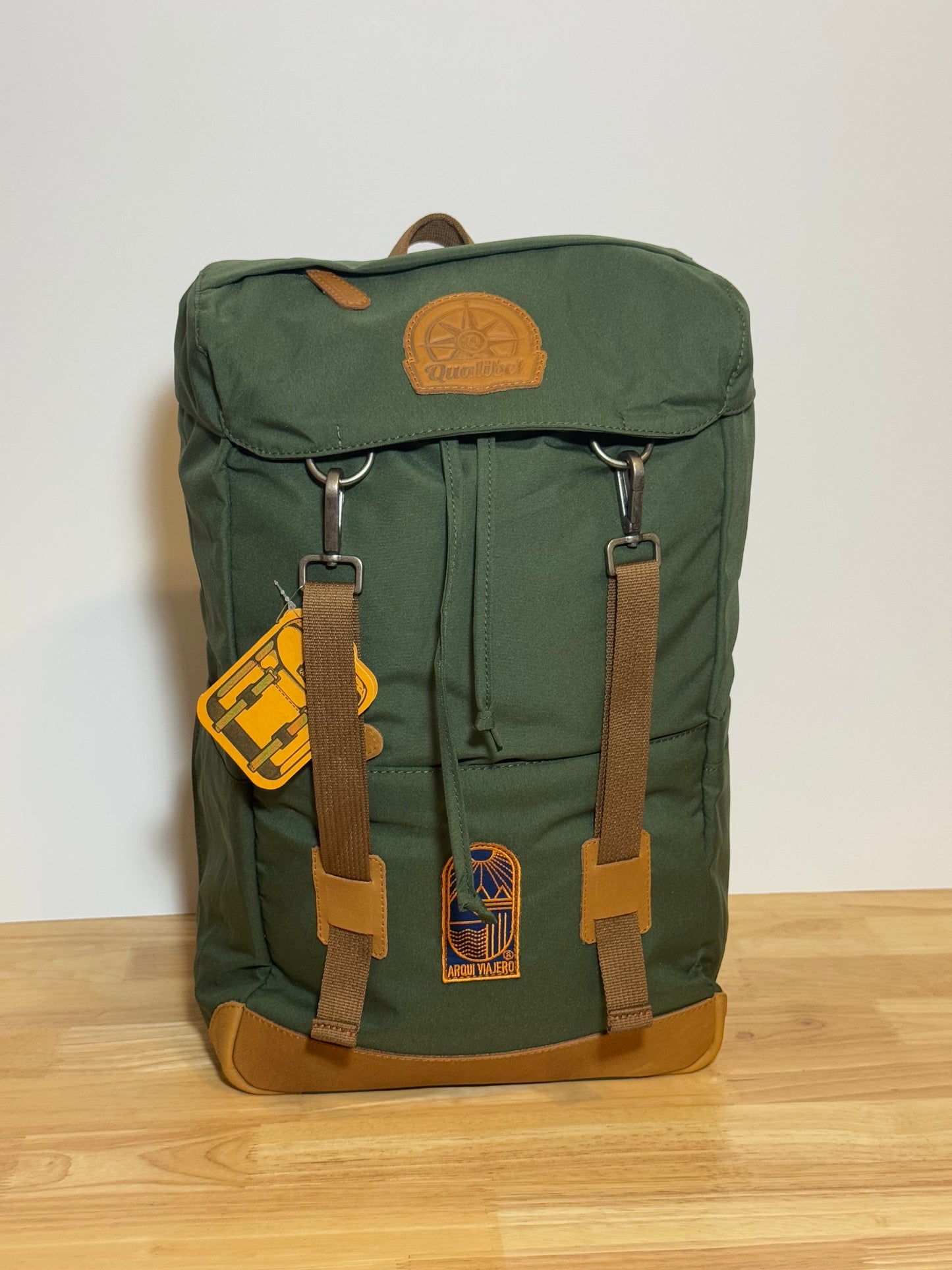 ARQUI - Carrera Backpack (Metal Hooks)