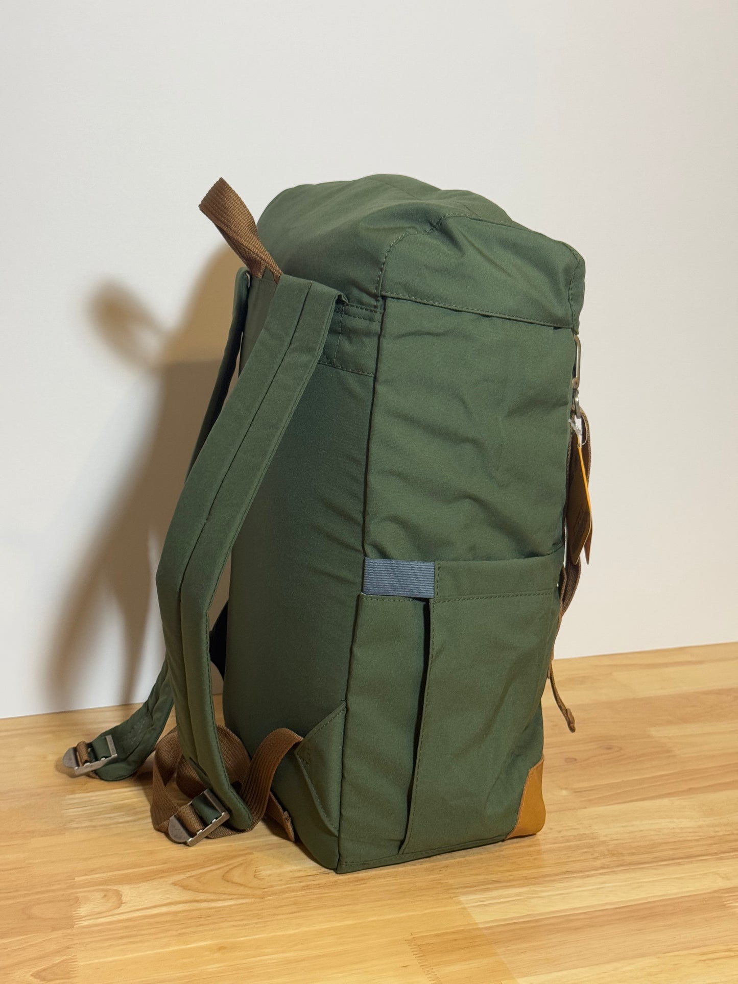 ARQUI - Carrera Backpack (Metal Hooks)