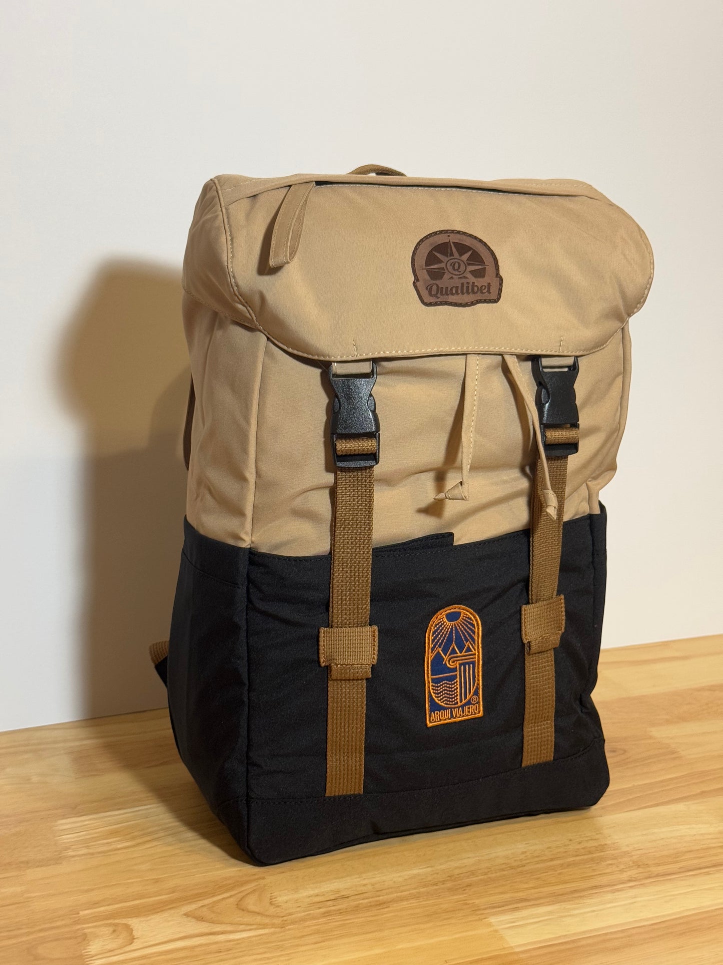 ARQUI - Carrera Backpack (Vegan Hooks)