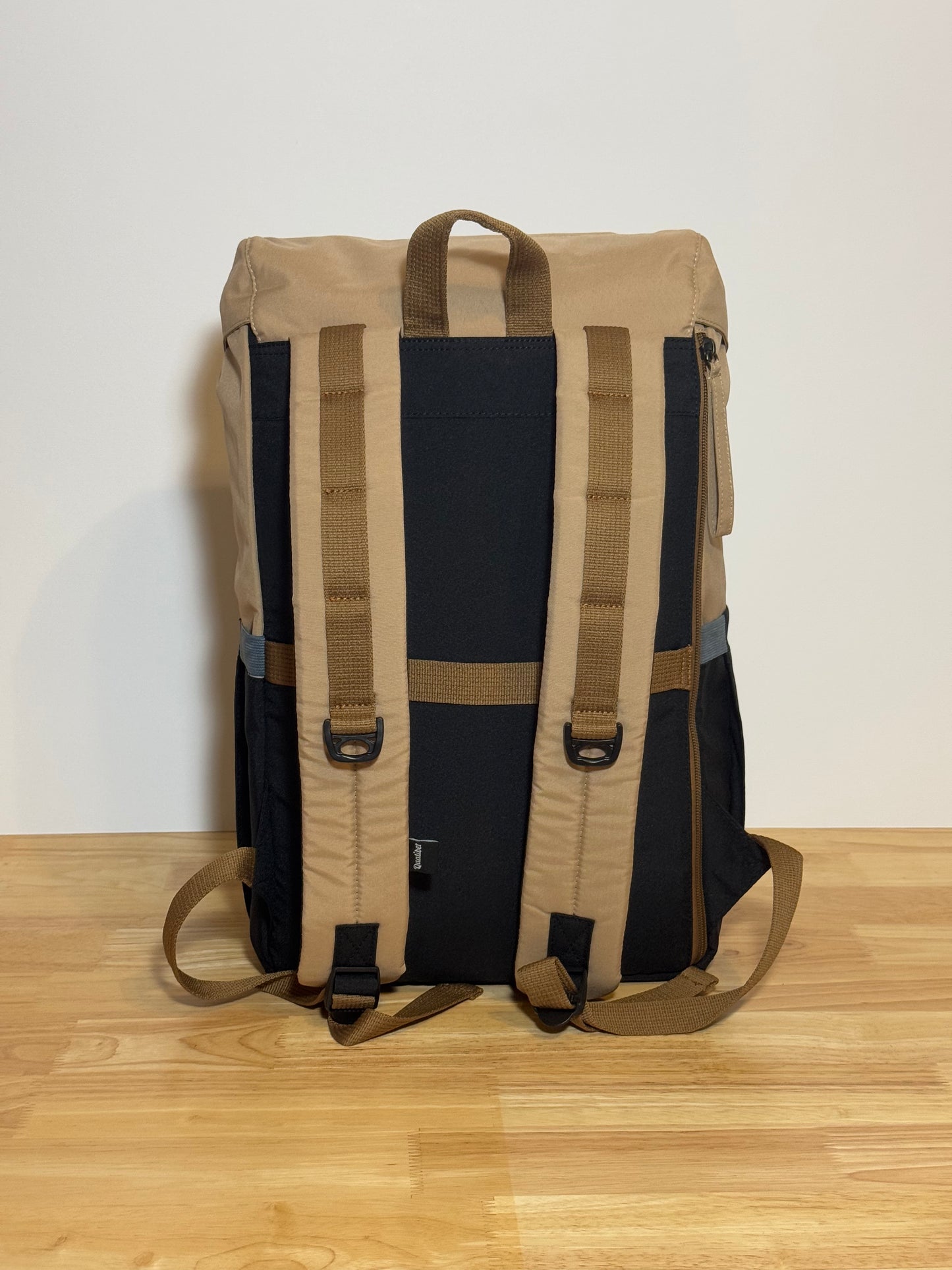 ARQUI - Carrera Backpack (Vegan Hooks)