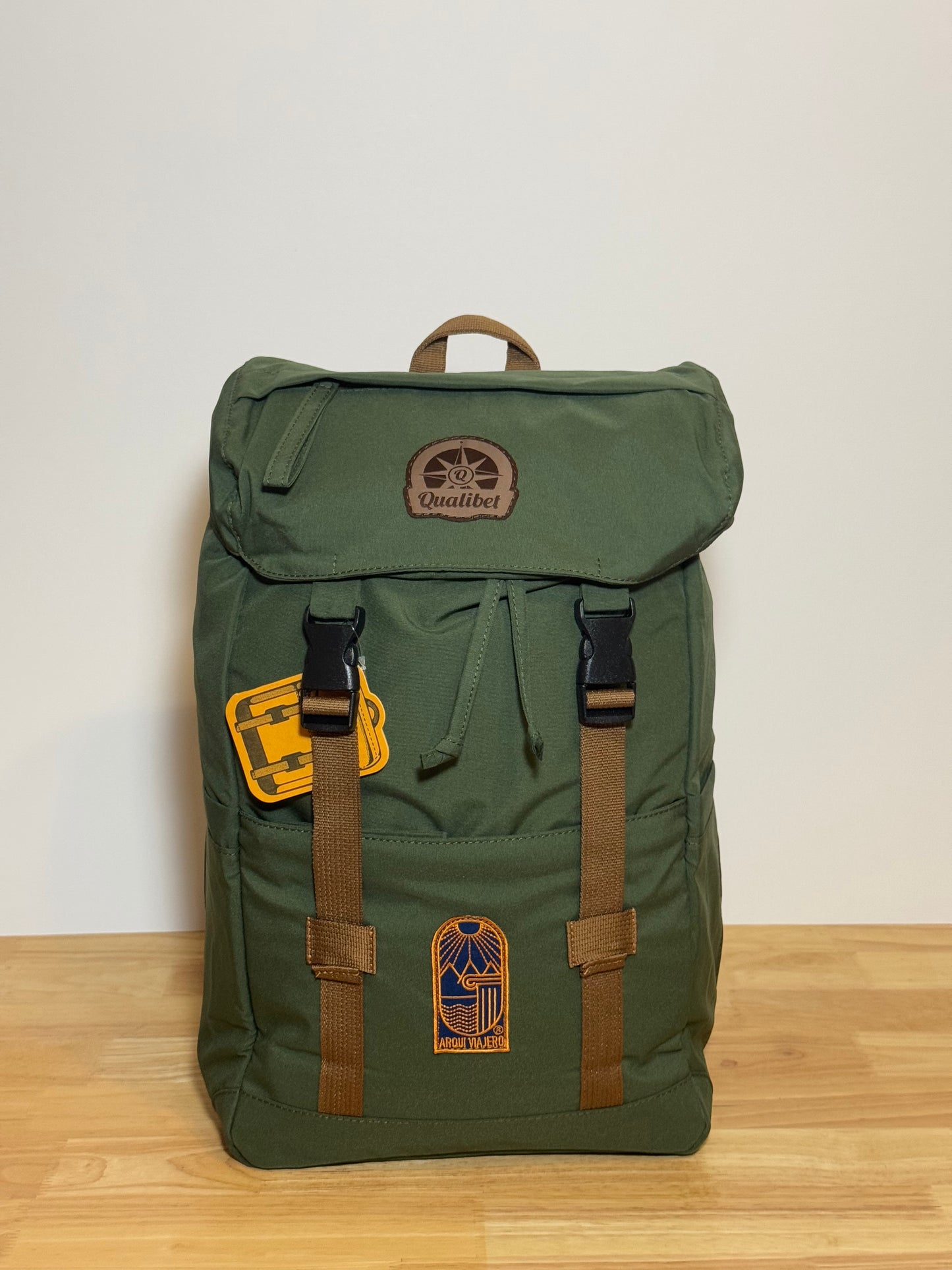 ARQUI - Carrera Backpack (Vegan Hooks)