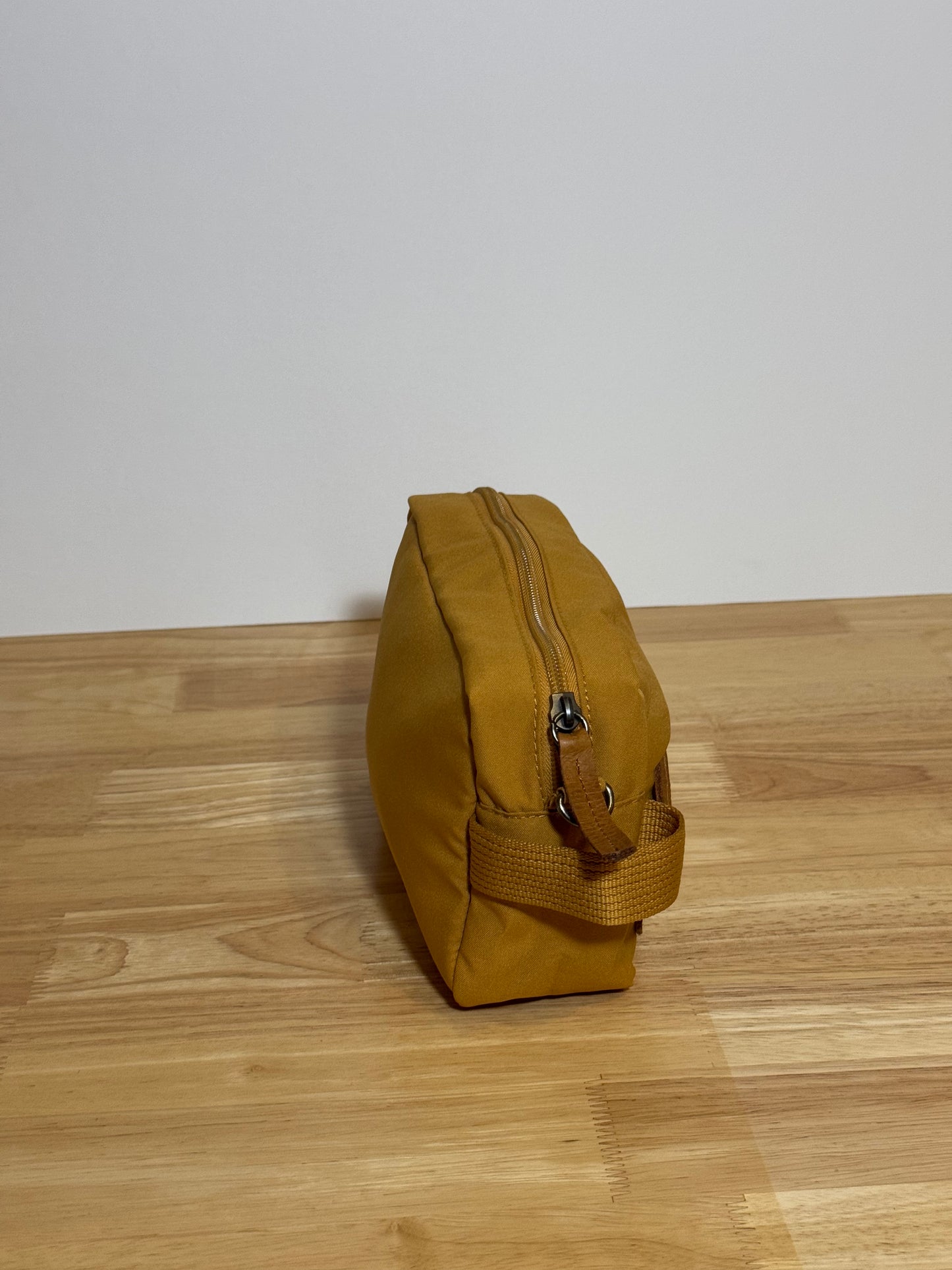 ARQUI - Personal Travel Case