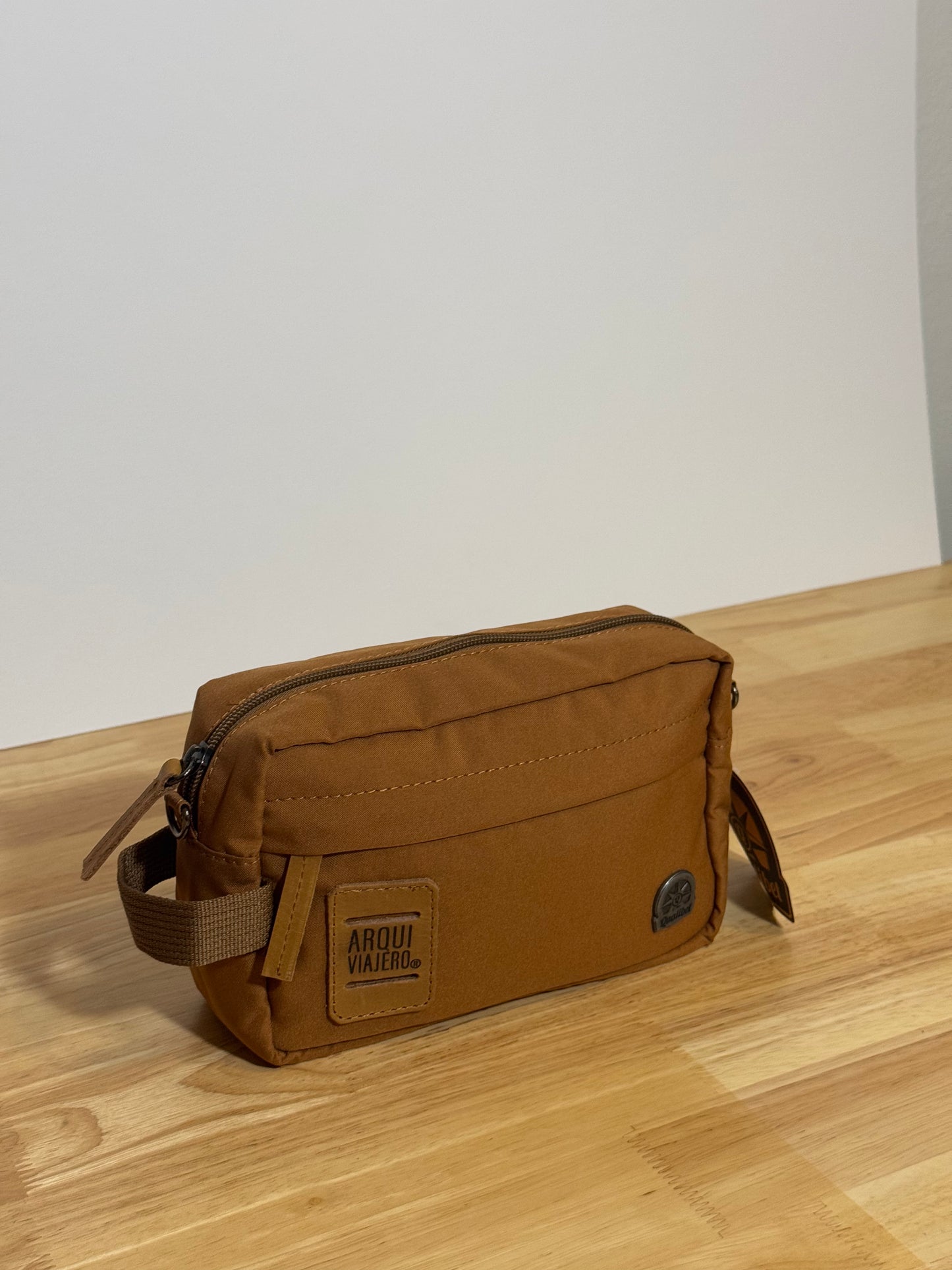 ARQUI - Personal Travel Case