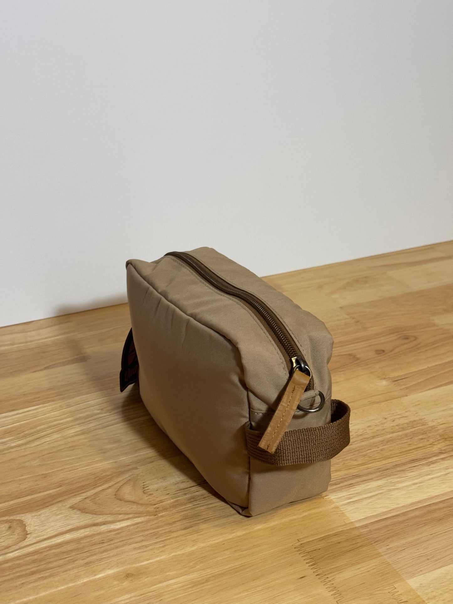 ARQUI - Personal Travel Case