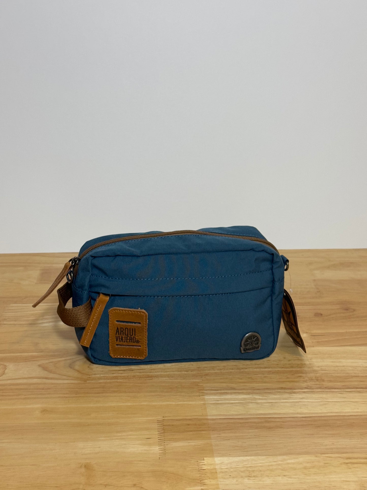 ARQUI - Personal Travel Case