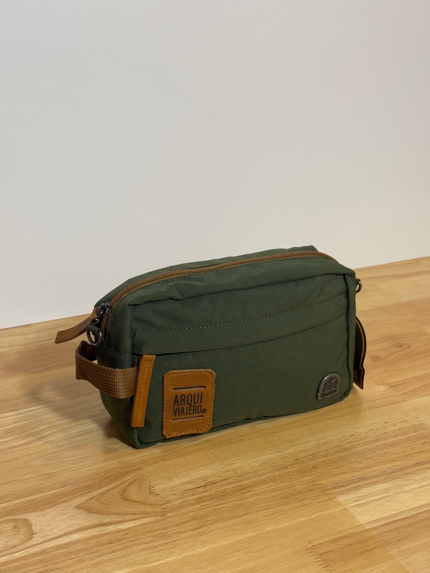 ARQUI - Personal Travel Case